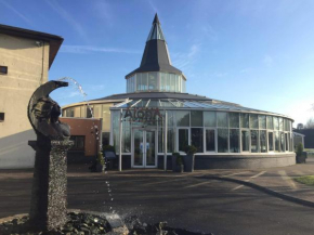 Alona Hotel, Motherwell